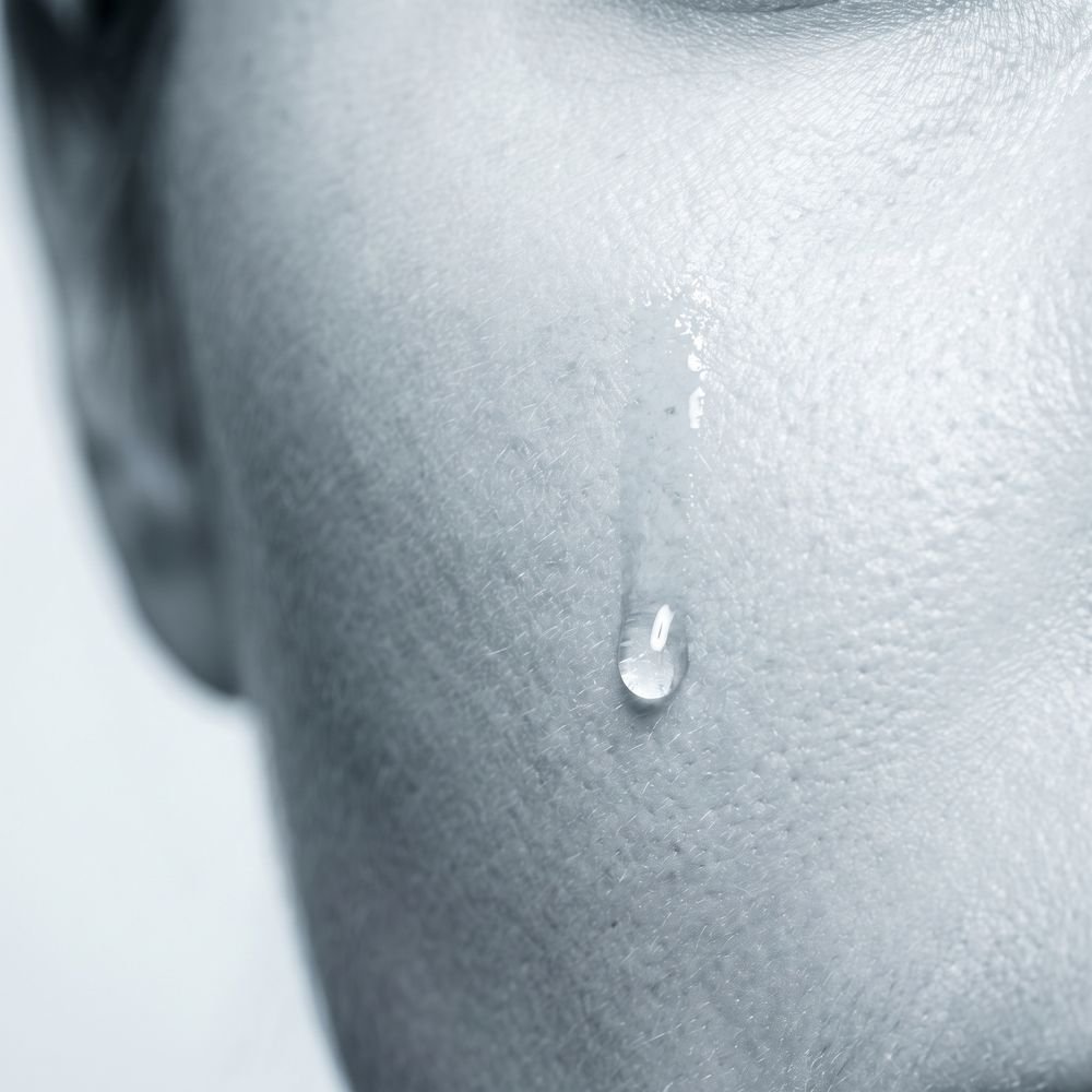 Sun Tan Removal: How to Fade a Tan Safely on Brown Skin
